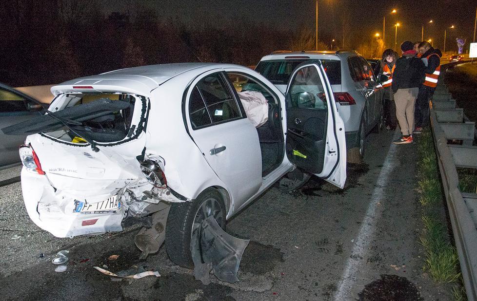 Modena: Tamponamento a catena e follie all’incrocio maledetto 