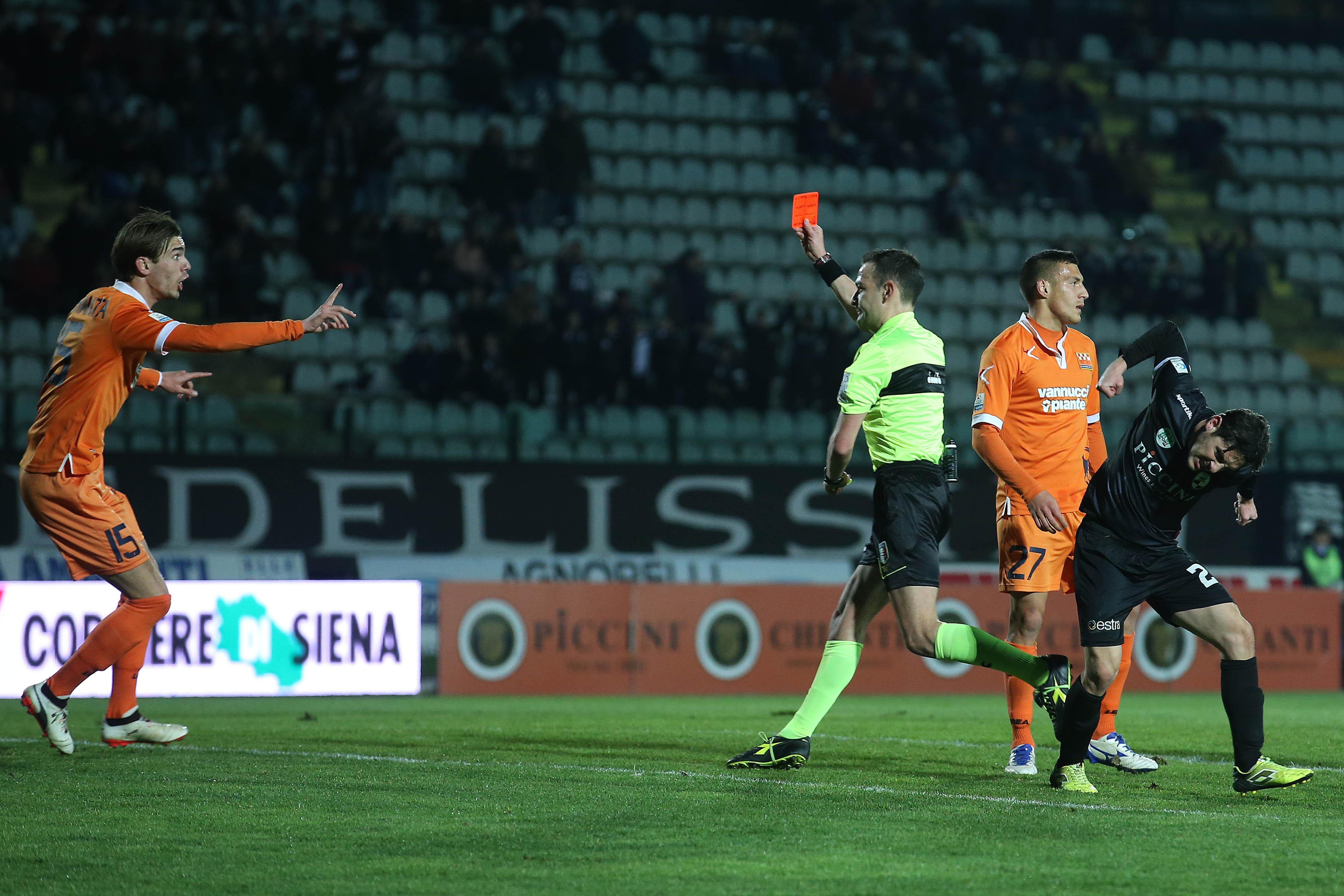 Pistoiese sprecona si deve arrendere al Siena: 2-0
