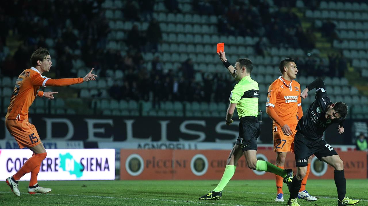 Pistoiese sprecona si deve arrendere al Siena: 2-0