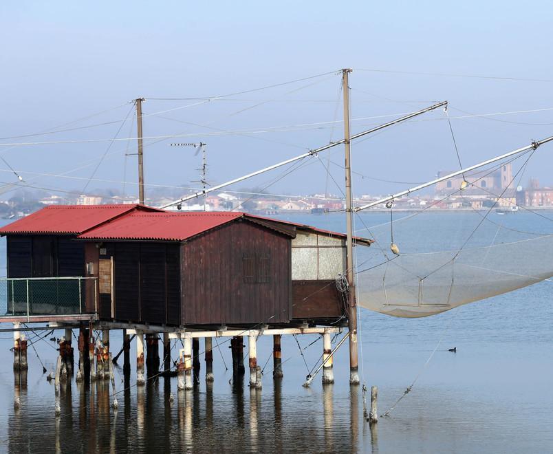 Risale il pesce novello Stop alla reti in Valle 