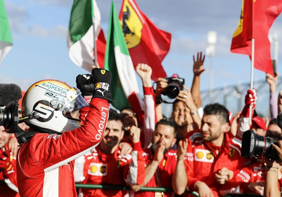 Vettel c'è! La Ferrari trionfa in Australia . Kimi è terzo 