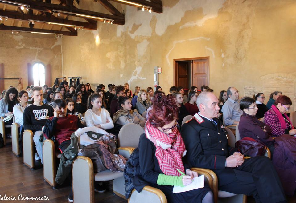 Violenza sulle donne: 250 casi affrontati nel 2017 