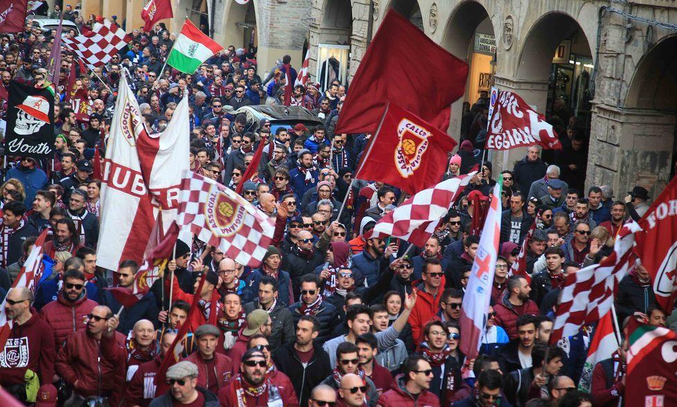 Mapei e Sassuolo, corteo di protesta con 2500 reggiani 
