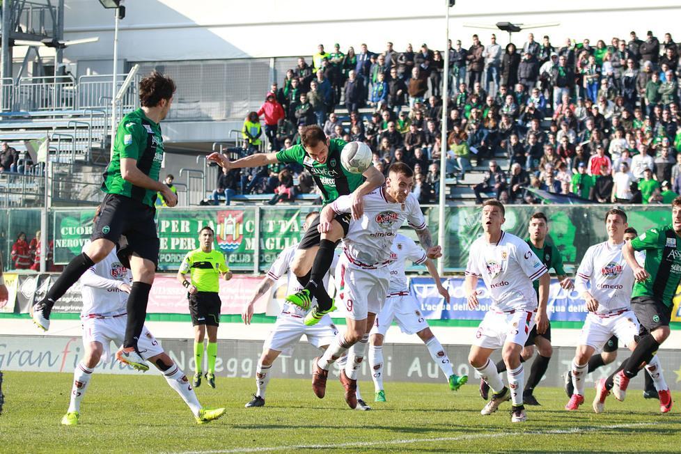 La Reggiana cade a Pordenone 4-3, non basta un super Cattaneo