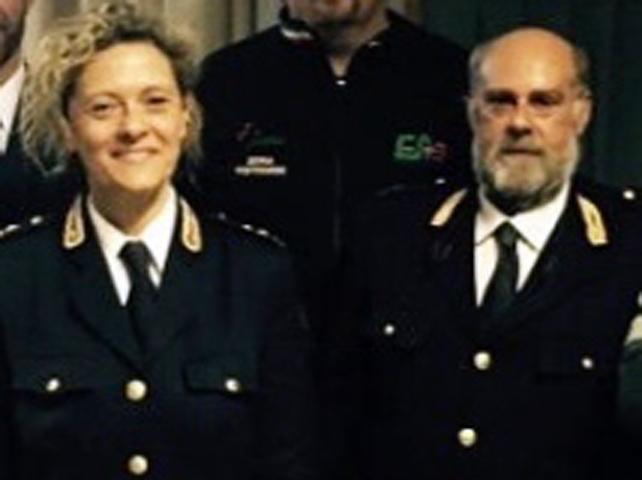 Il sostituto commissario Marco Pozzoli insieme alla comandante della Polstrada Rita Palladino