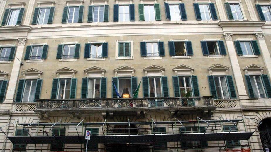 Comprano la casa all’asta ma lo Stato gliela toglie