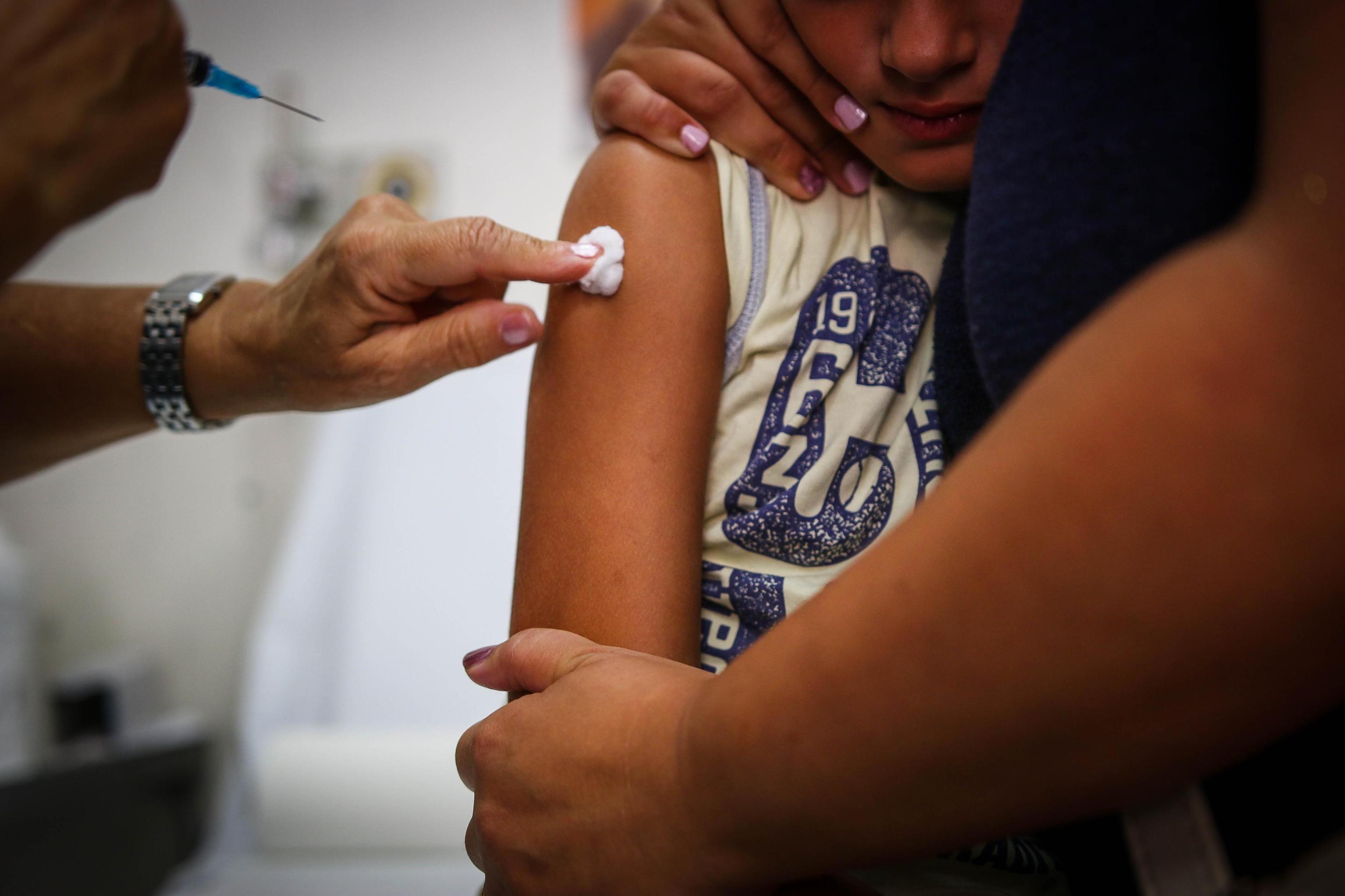 Vaccini, Sardegna al top in Italia per la copertura