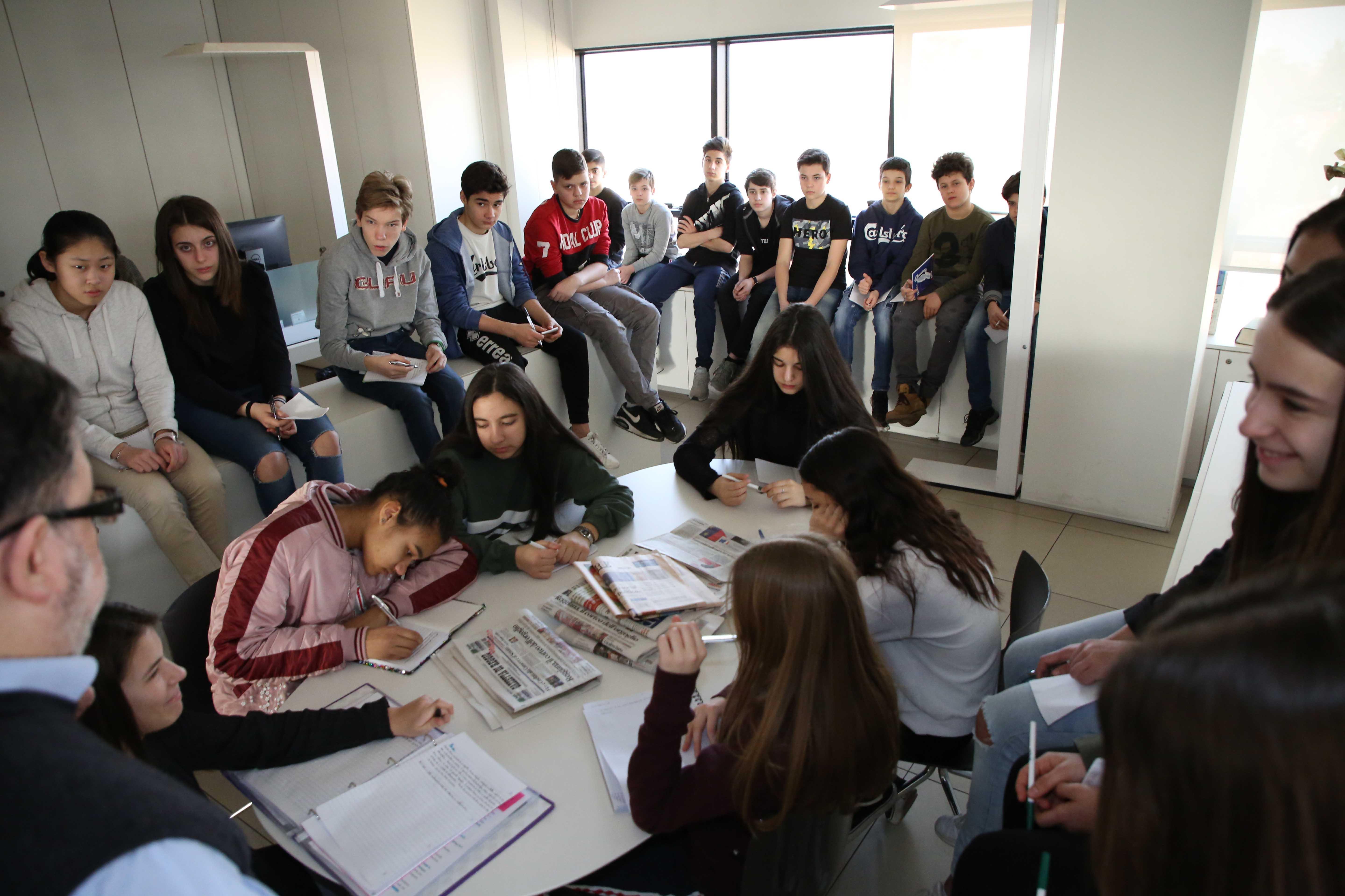 Lezione di giornalismo con la Gazzetta di Reggio