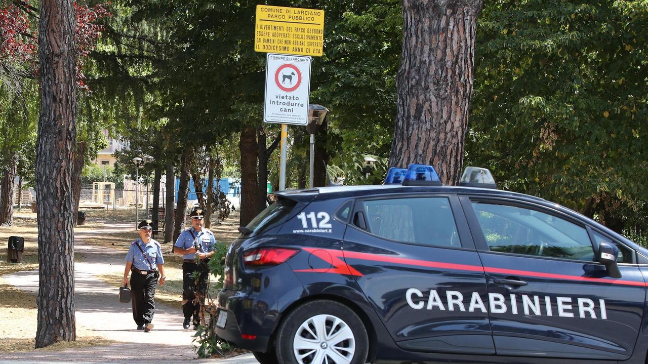 Una pattuglia dei carabinieri di Larciano (Foto d'archivio)