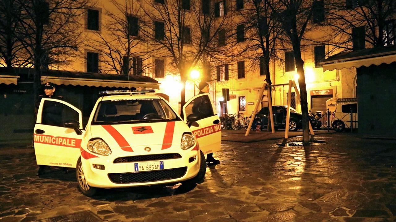Zona Garibaldi, vendono birre e vino di notte: prime multe ai minimarket