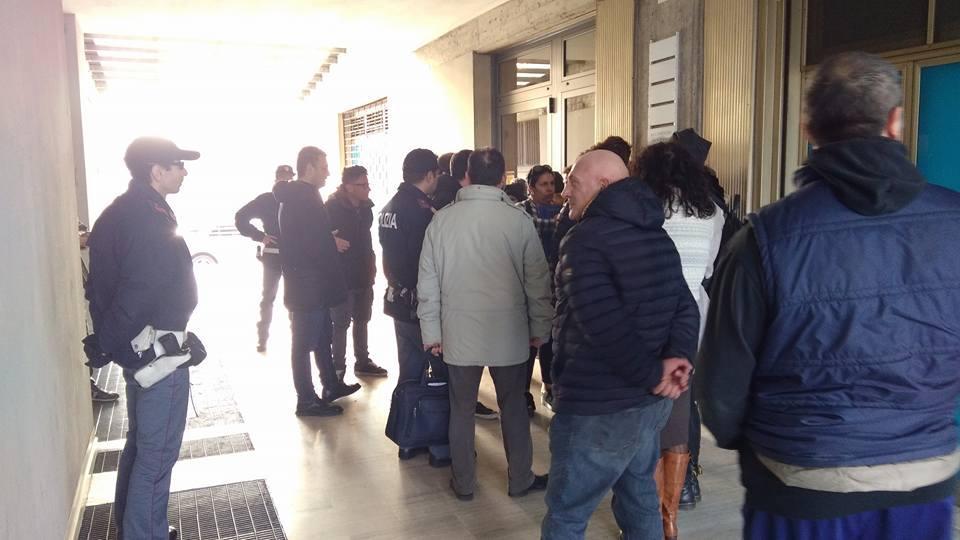Modena, sfratto con contestazioni: denunciati antagonisti del Guernica
