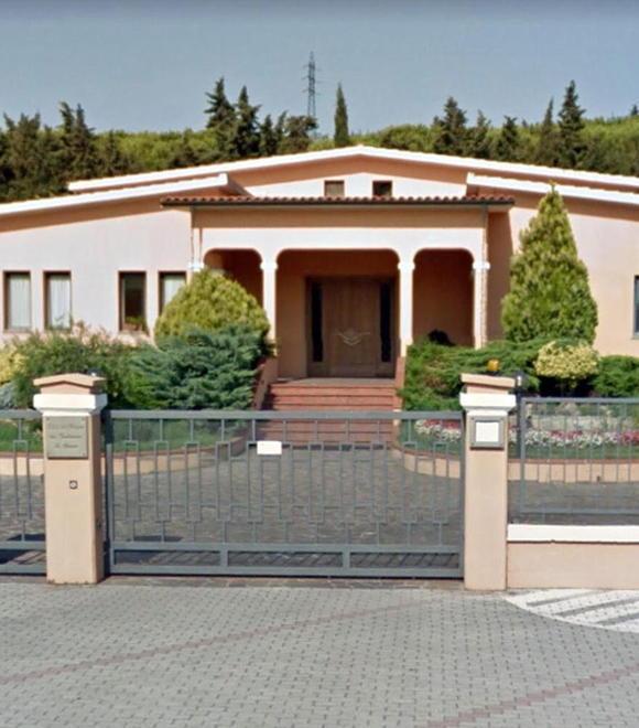 Testimoni di Geova ricordano la morte di Gesù