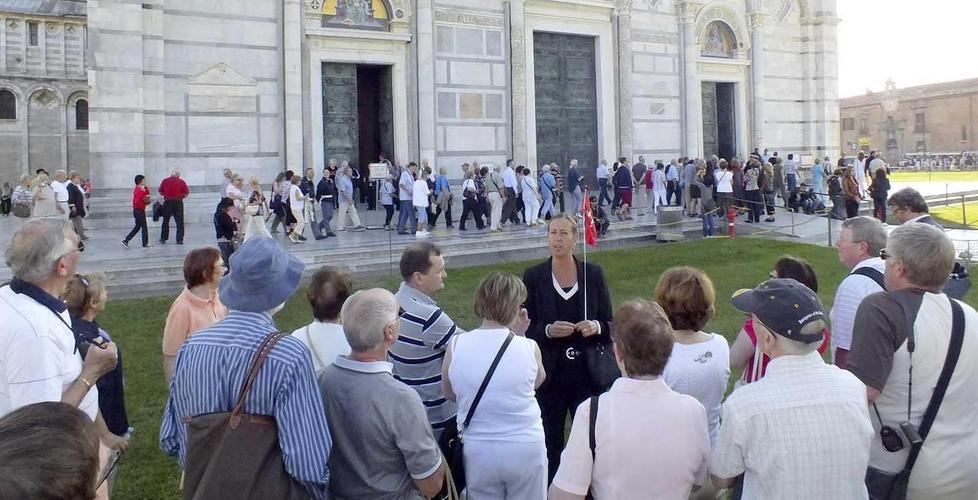 Guide turistiche in rivolta «Boom di licenze tarocche» 