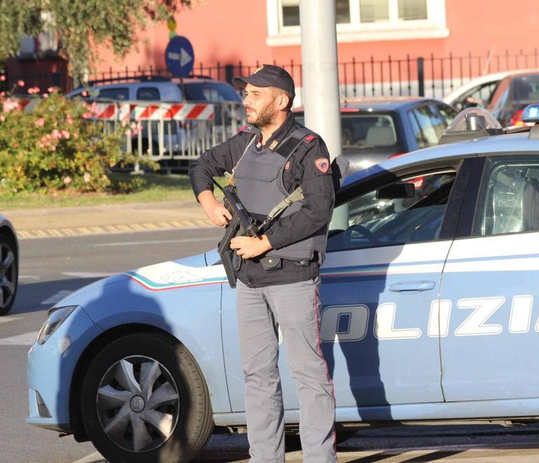 Minaccia di uccidere l’amico della fidanzata 