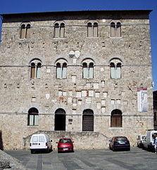Musei chiusi d’inverno? È polemica 