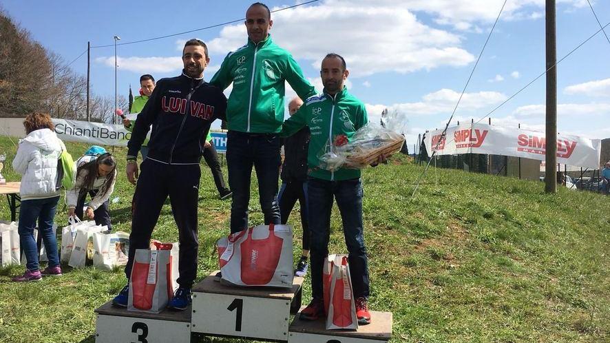 Il Gp Parco Alpi Apuane trionfa a Monteriggioni
