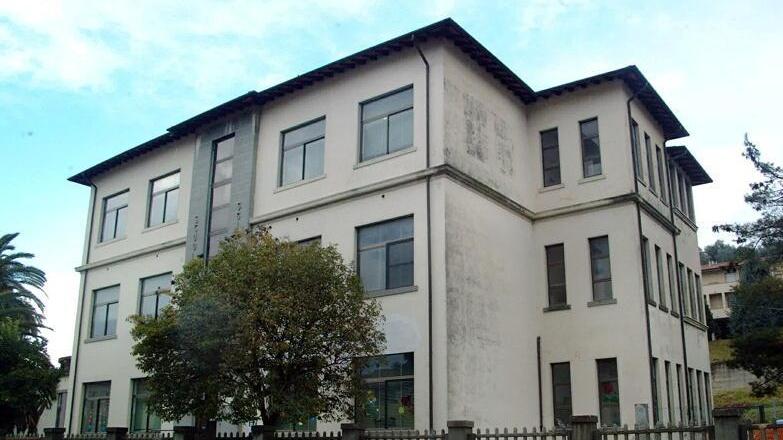 Allagate le classi, scuola chiusa a Quiesa