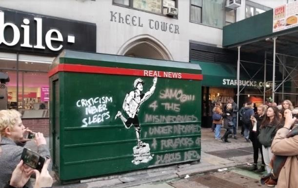 New York, writer in azione contro le fake news 