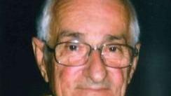 Bandiere Pd al funerale di Cigarini