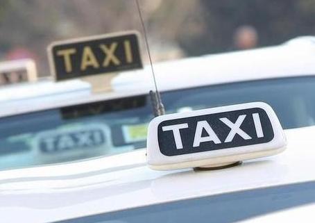 A scuola col taxi costa come in bus 