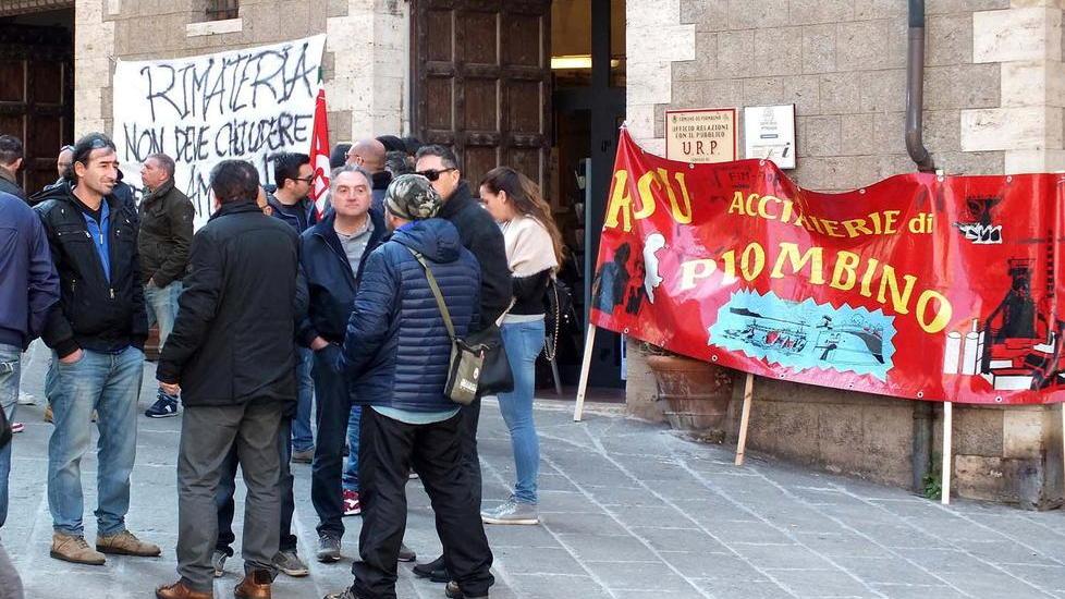 Gli operai Rimateria tra paura e speranza
