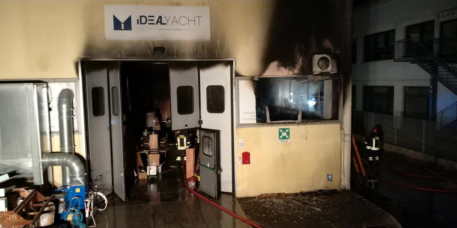 La falegnameria incendiata a Bicchio