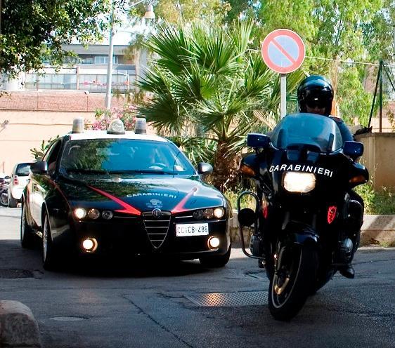 L'intervento del nucleo Radiomobile dei carabinieri
