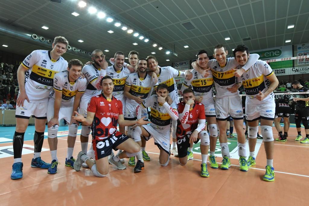 Volley semifinale gara 1: Azimut sconfitta dalla Lube al tie break 