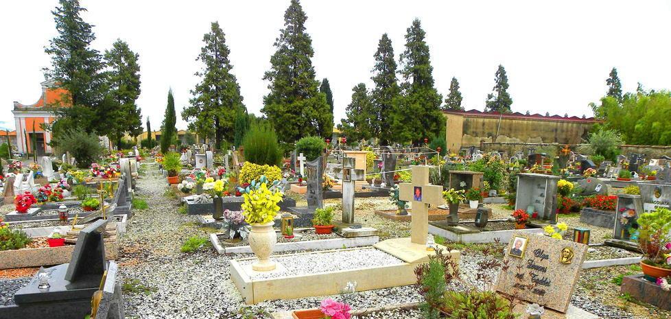 Scandalo dei cimiteri, chieste 11 condanne 