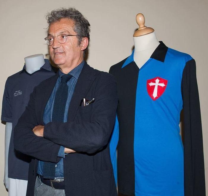 La società mette all’asta venti maglie per beneficenza 