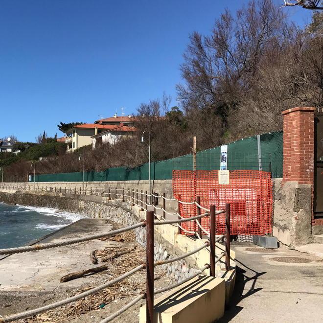 Cantieri aperti sul lungomare per la bonifica