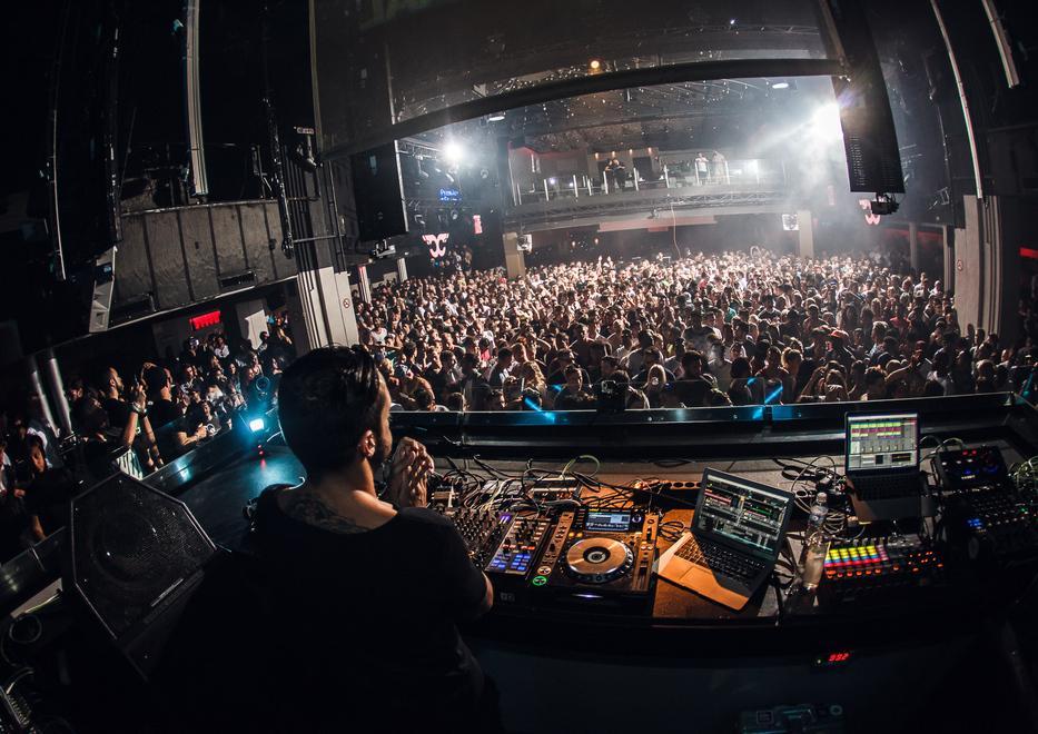 La storia di Fabio Neural, dalle consolle di paese alle discoteche più note d’Australia 