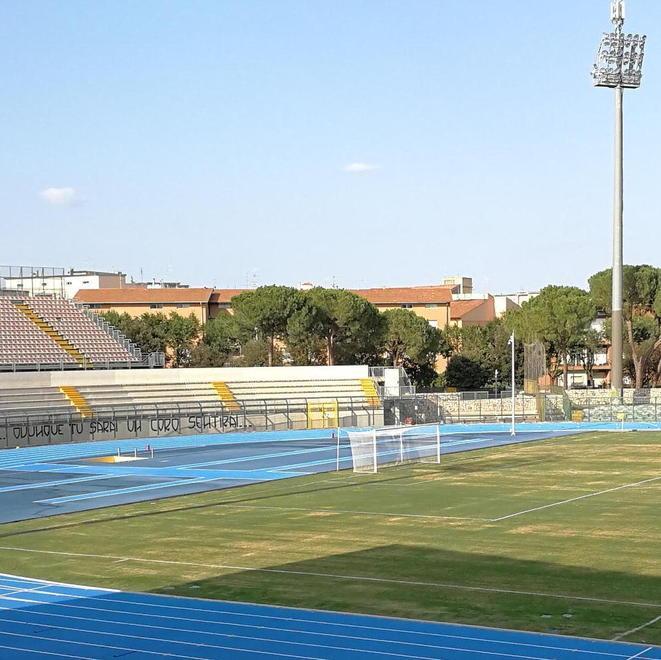 Domani modifiche a circolazione e sosta nelle strade intorno allo stadio Zecchini