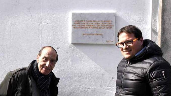 Lirica di Costantino al cimitero