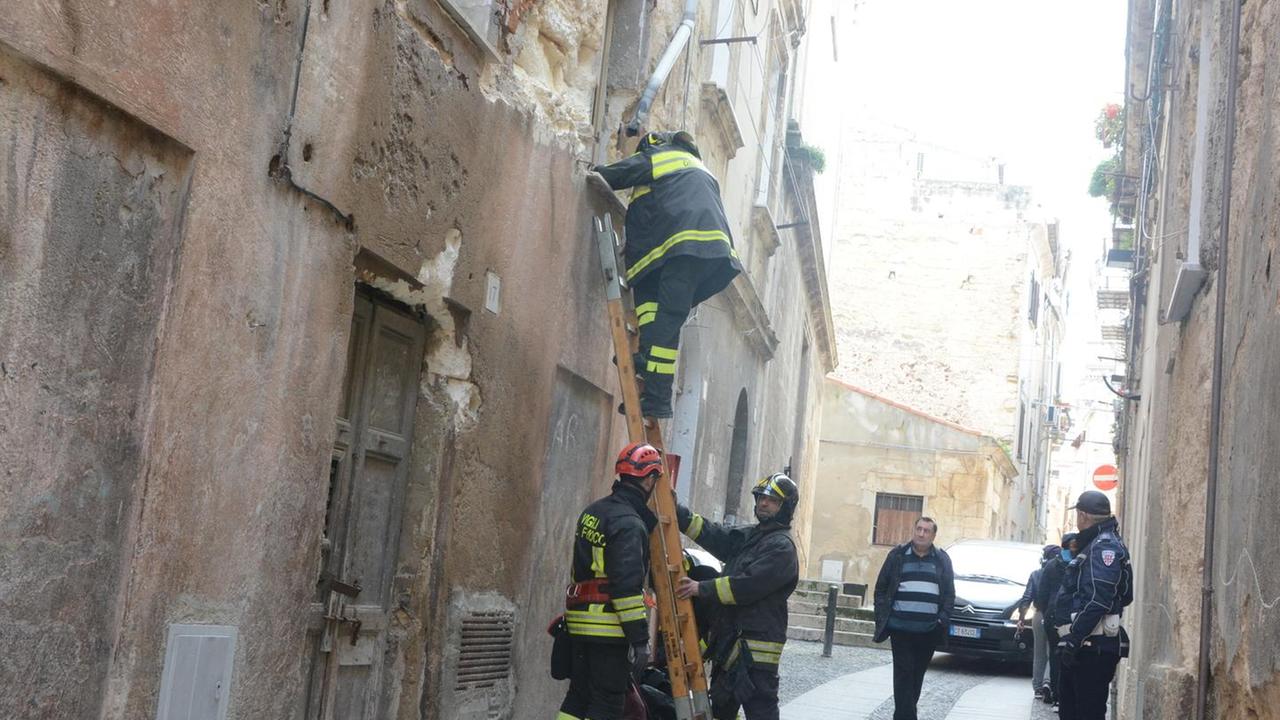Lo danno per morto in casa ma l’uomo non si trova