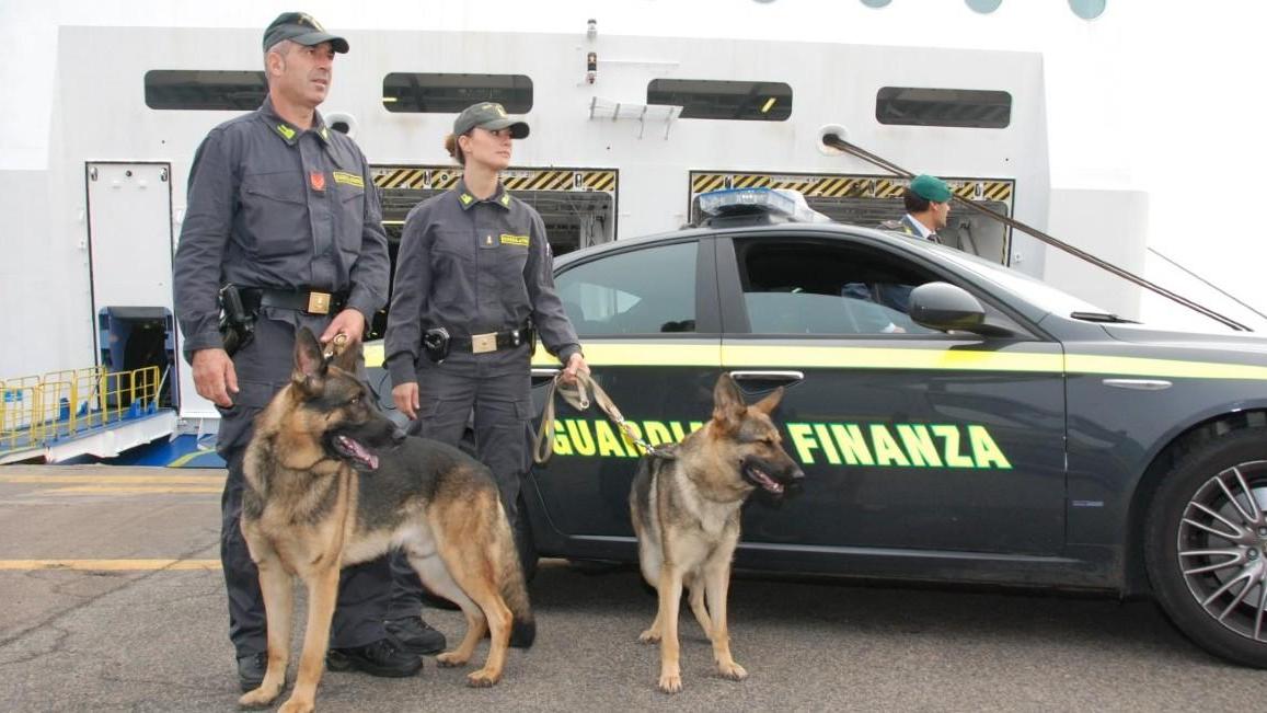 Droga nell’auto, subito ai domiciliari