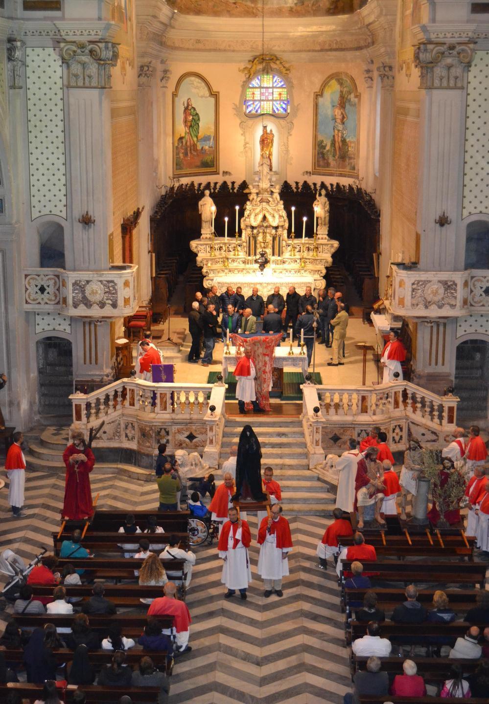 Riti della Settimana Santa Bosa rivisita la sua storia 