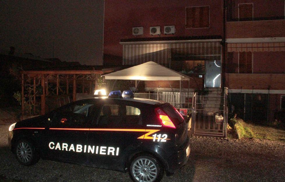 Vanno a rubare con la figlioletta Scoperti e denunciati