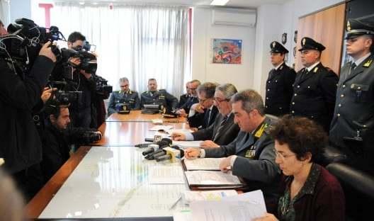 Terrorismo, indagato un docente ferrarese 