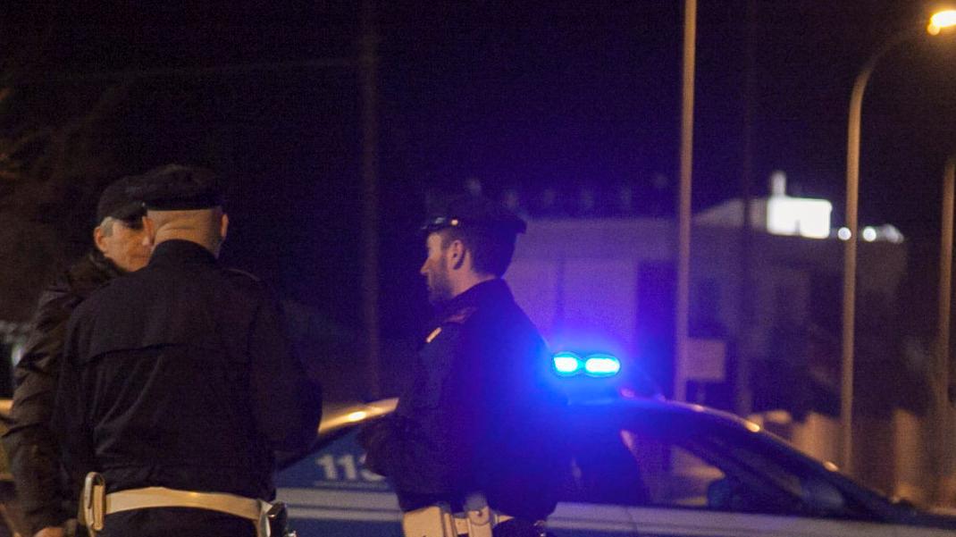 Alghero, portapizze rapinato in un androne da due finti clienti