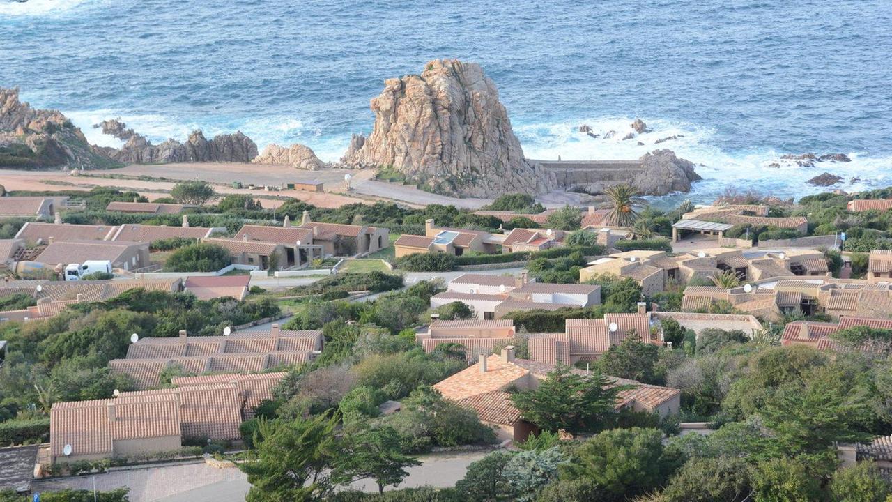 Costa Paradiso, un’offerta per rifare le fogne