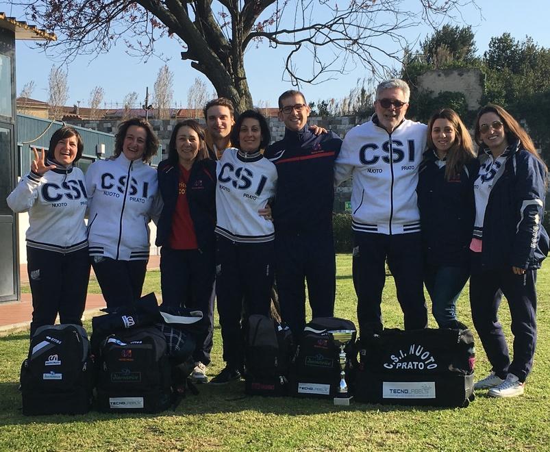 Un gruppo di nuotatori del Csi 
