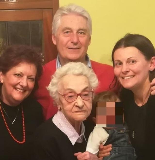 Festa per i 100 anni di maestra Spadoni
