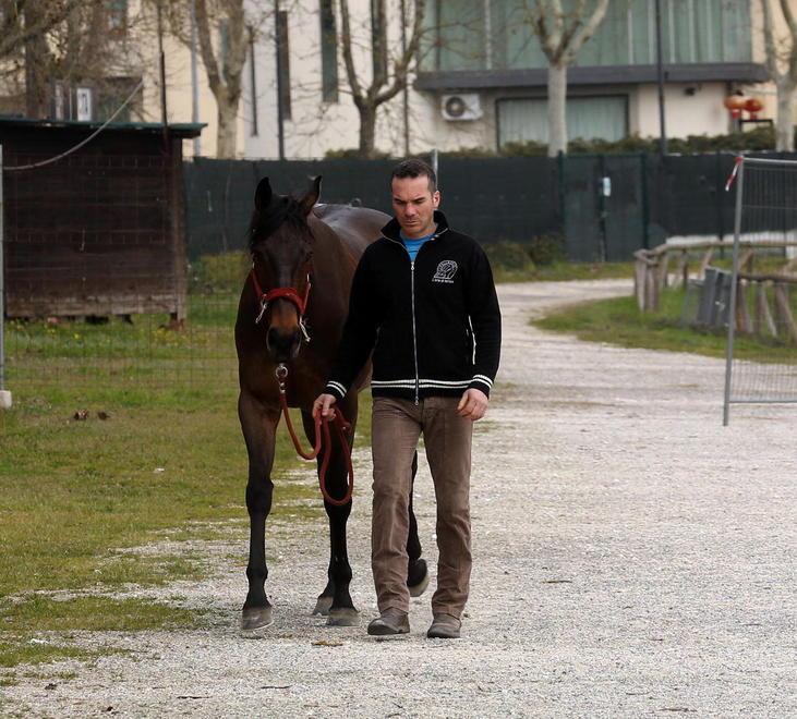 Buona la prima prove in pista per venti fantini 
