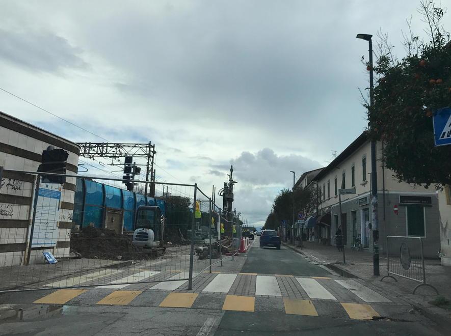 In centro uno slalom tra i lavori 