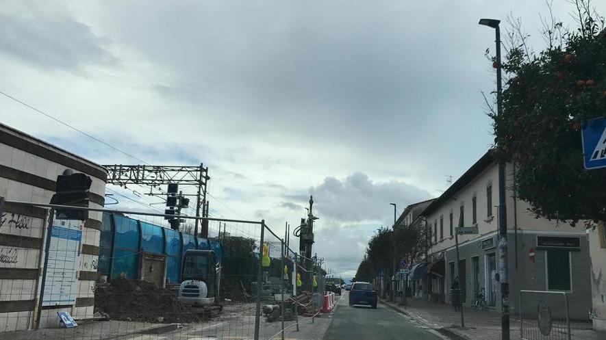 In centro uno slalom tra i lavori