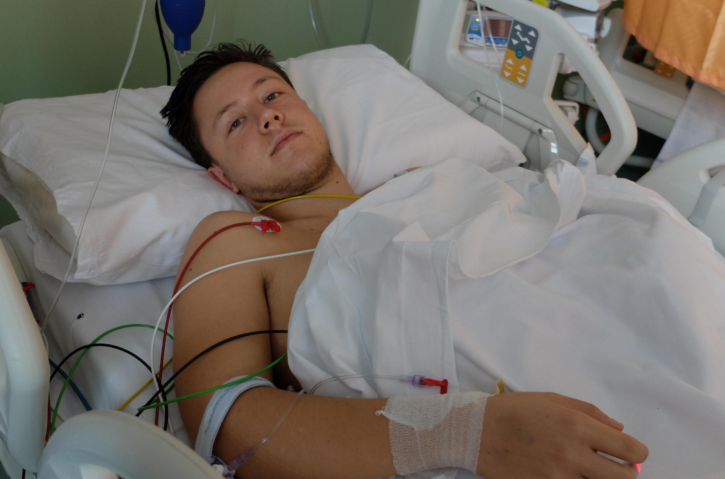 Filippo Mazzetti ricoverato in ospedale dopo essere stato investito dall'auto pirata (Foto Sproviero - Batavia)