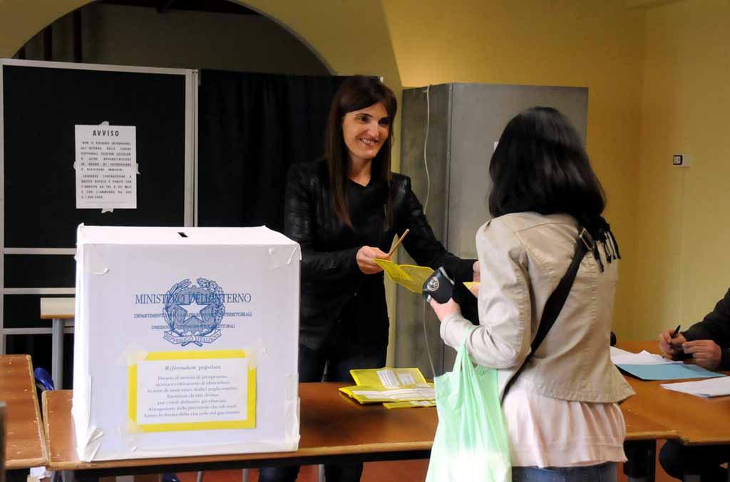 Massa al voto (archivio)