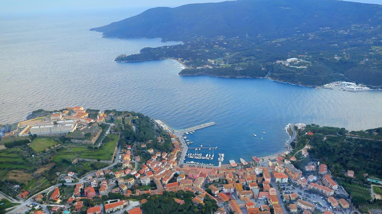 Una veduta di Porto Azzurro