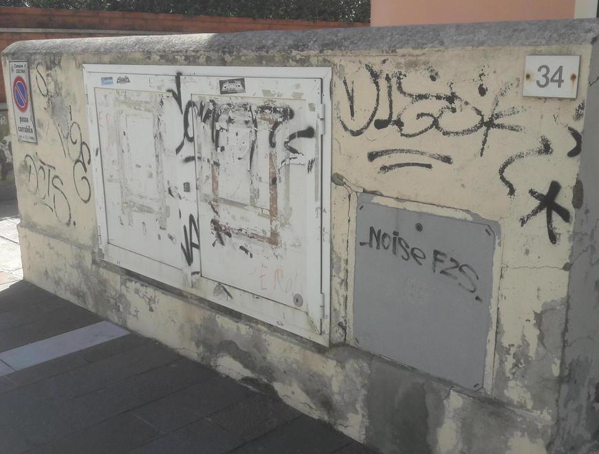 Negozi sì, ombrelloni no: Marina pronta a metà per il ponte di Pasqua 